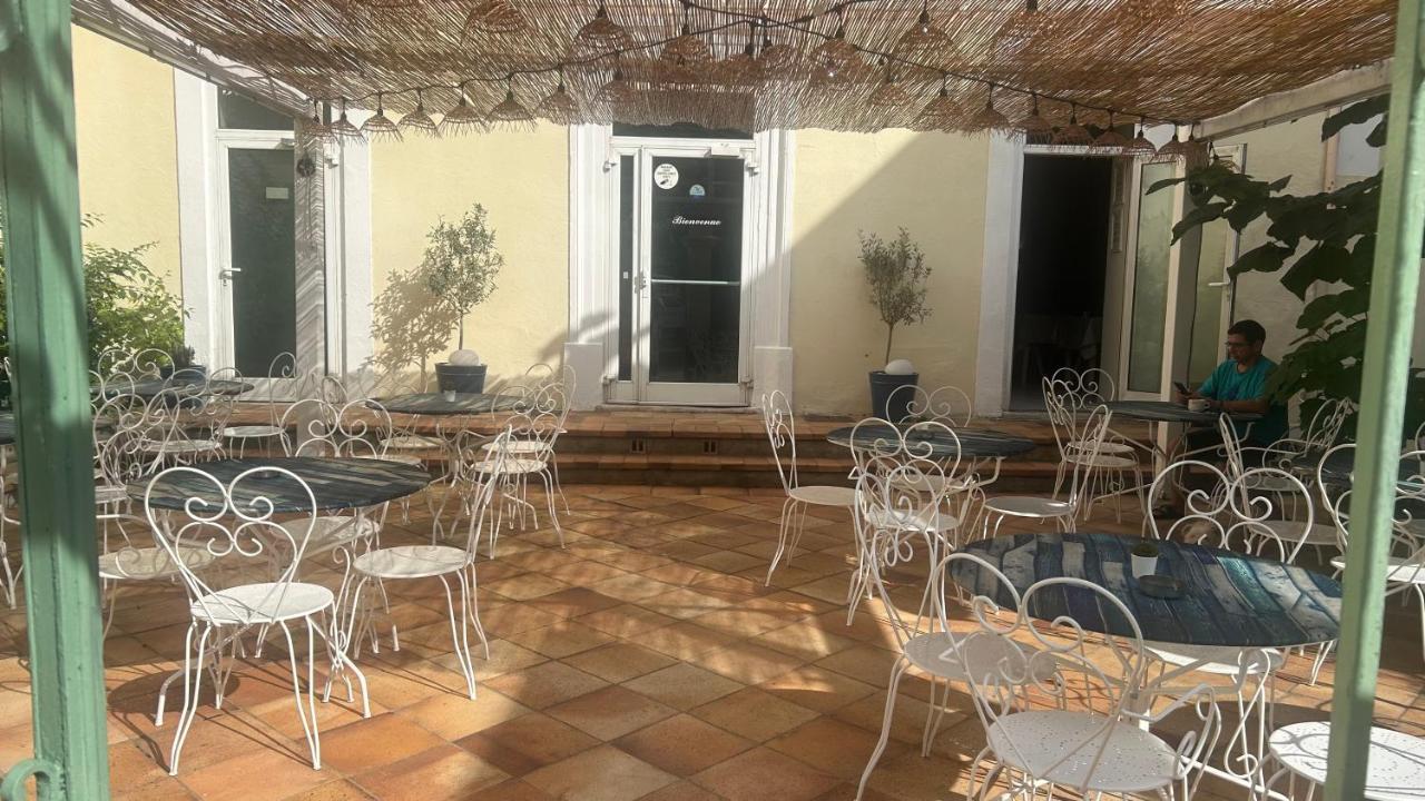 Hotel Le Patio De Fabio Bollène Zewnętrze zdjęcie